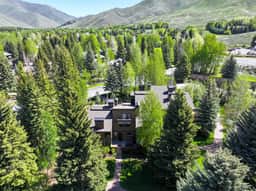 1352 Dollar Meadows