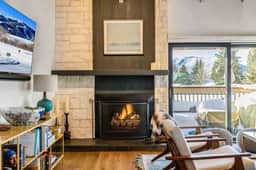 1572 Snowcreek