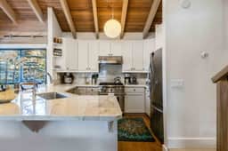 1572 Snowcreek