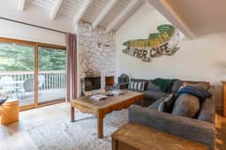1546 Snowcreek