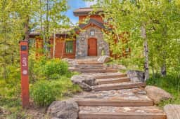 Luxury Tamarack Cottage | Ski-In/Ski-Out | Hot Tub | Walk to Village