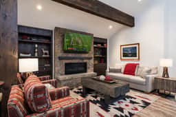 Snowcreek Retreat at Dollar | Walk to Dollar Mountain + Lodge | Hot Tub