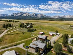 Sawtooth Sunsets | Walk to Town • Wake to the Sawtooths