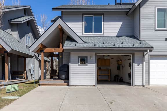 720 S 4th Ave