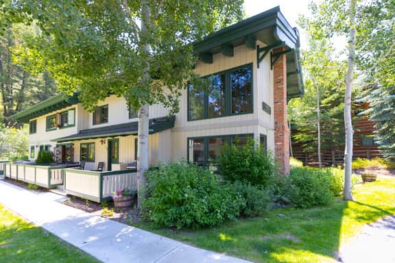 315 Skiway #111