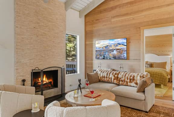 1510 Snowcreek