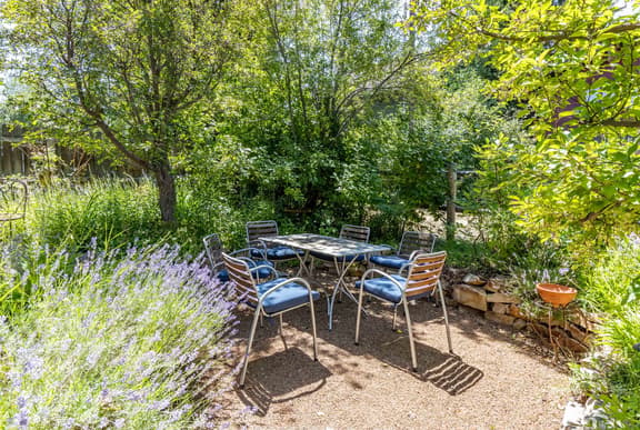 Charming Ketchum Cottage with Gourmet Kitchen