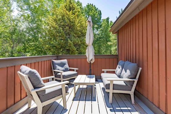 Spacious Sun Valley Condo with Private Creekside Deck