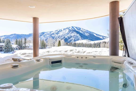 Bigwood Estate – Unrivaled Baldy Views & Luxury Retreat