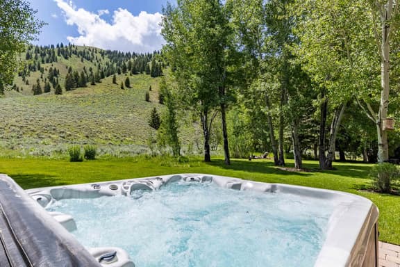Sun Valley Hillside Home | Hot Tub + Mountain Views