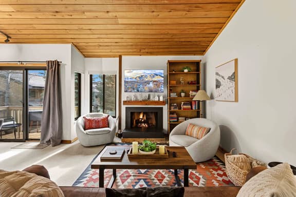 Ridge Retreat | Walk to Golf | Pool + Hot Tub
