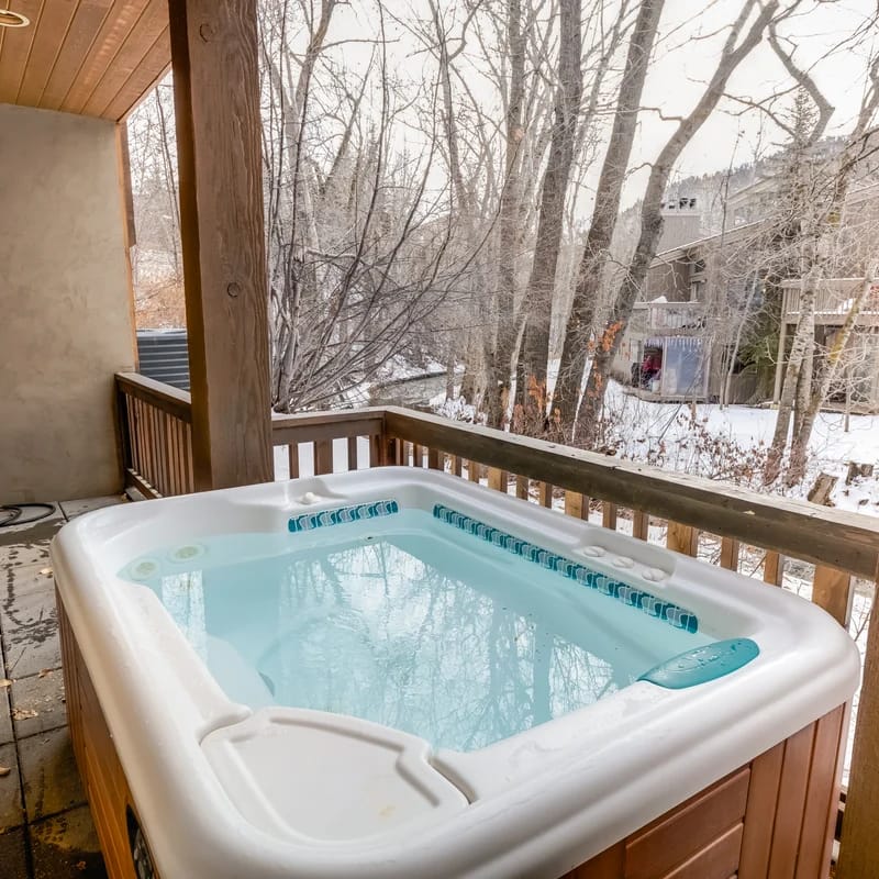 SkiView Family Home with Riverfront Hot Tub