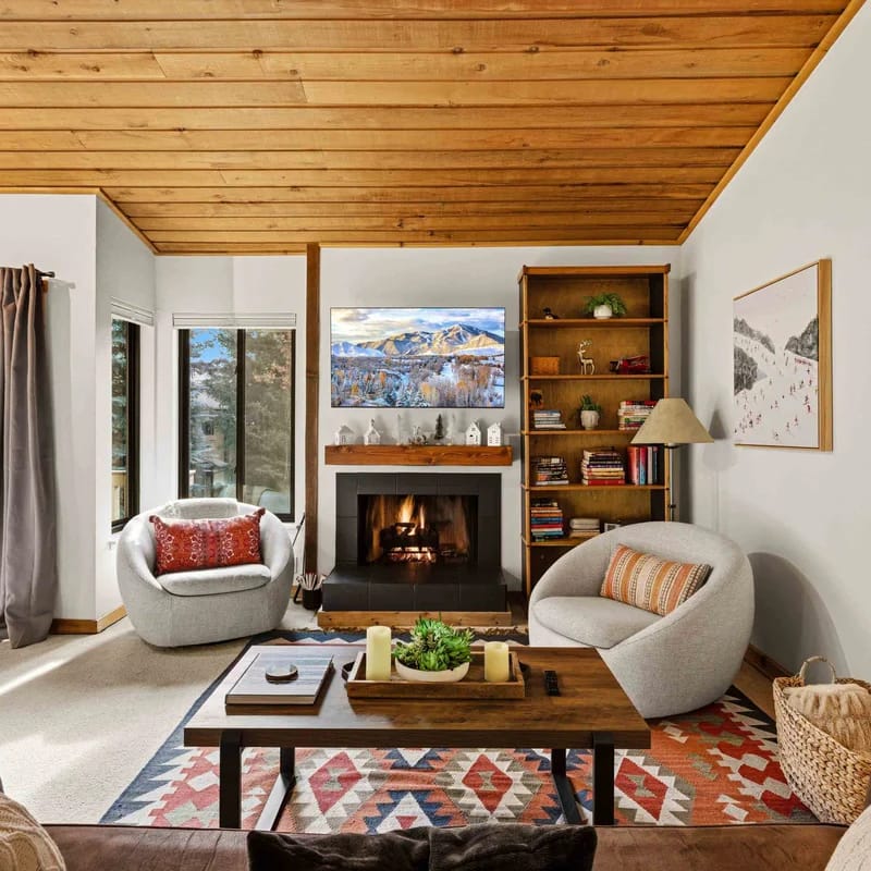 Ridge Retreat | Walk to Golf | Pool + Hot Tub